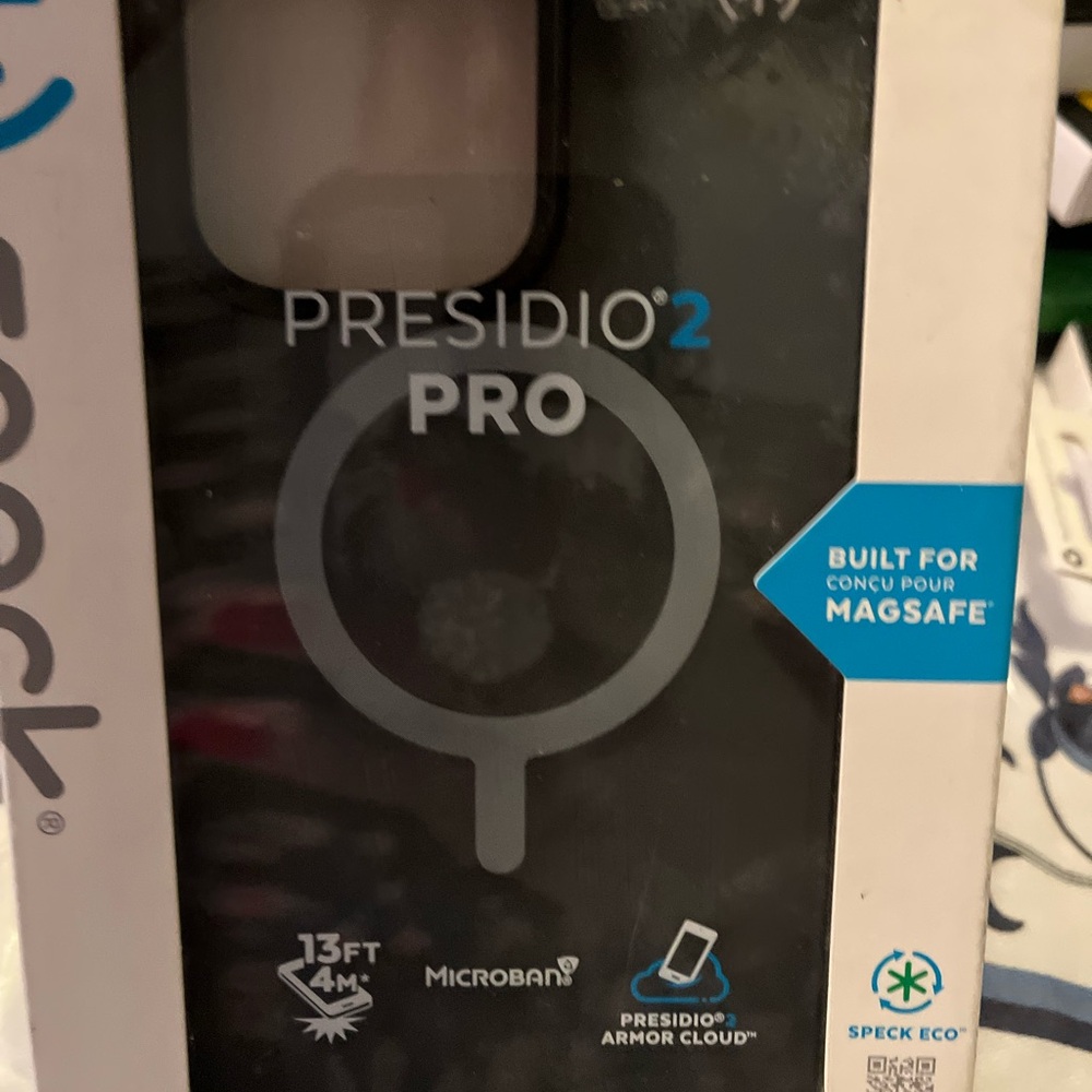 Speck Presidio2 Pro iPhone 14 Pro Max Case